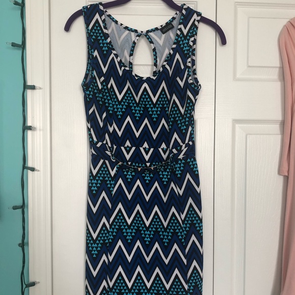 Pattern Bodycon Dress - Picture 1 of 3